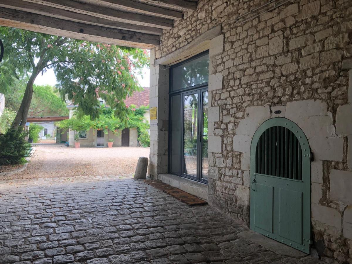 Suite En Chambre D'Hotes La Vigenna Les Ormes  Luaran gambar